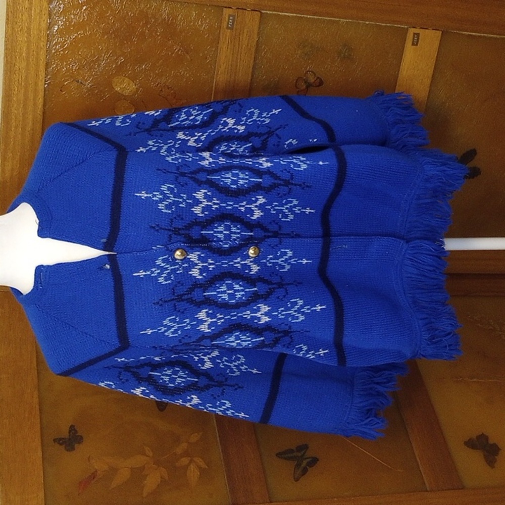 VTG 60’s/70’s Carol Brent Blue Fringe Cape